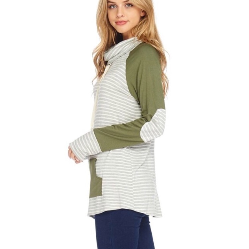 Last 2! Cowl elbow patch top - Picture 5 of 6